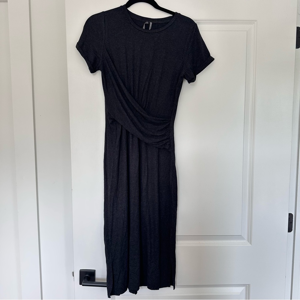 Anthropologie (XS) Globetrotter T-Shirt Midi Dress- Charcoal Gray Minimalist - Picture 2 of 9